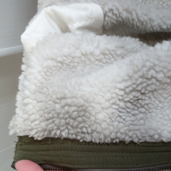 Hollister Sherpa lined Jacket - Picture 12 of 12